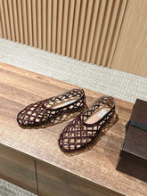 ALAIA MESH BALLET FLATS 25S IN DARK RED LAMBSKIN